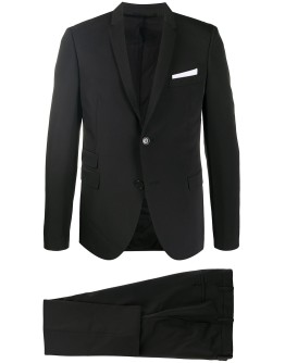slim-fit single-breasted suit