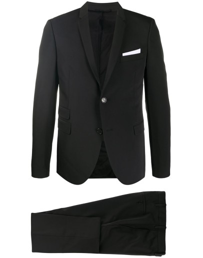 slim-fit single-breasted suit