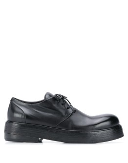 lace-up flat shoes 