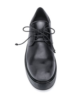 lace-up flat shoes 