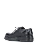lace-up flat shoes 
