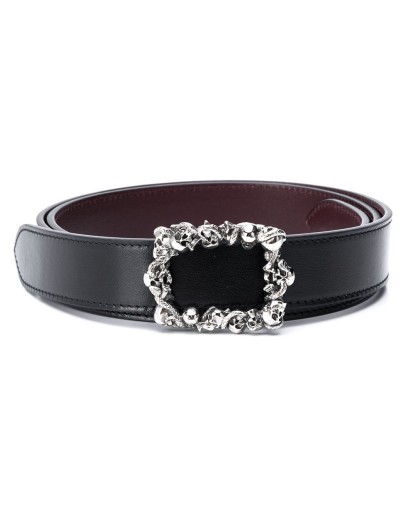 skull-buckle belt