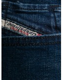five-pocket skinny jeans