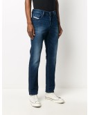 five-pocket skinny jeans