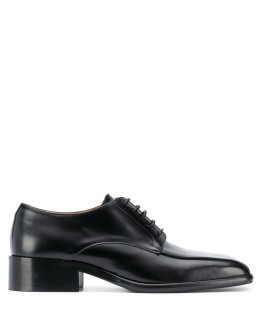 square toe shoes