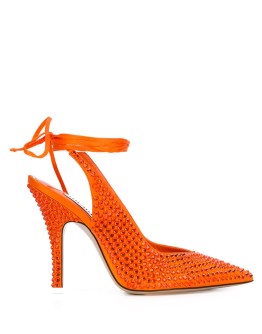 studded pointed pumps