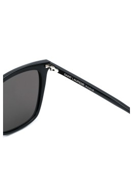 cat-eye sunglasses