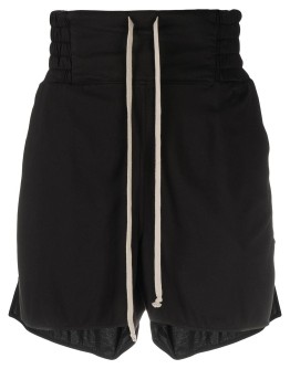 zip detail shorts