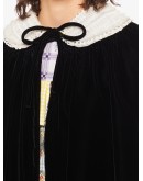 single-breasted embellished cape