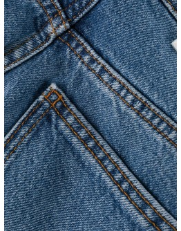 wide-leg jeans 
