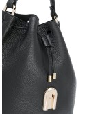 Sleek pebbled bucket bag