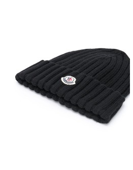 ribbed logo-patch beanie