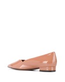 varnished pointed shoes