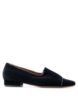 square toe shoes