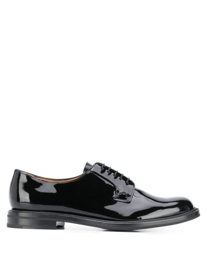 varnished lace-up shoes