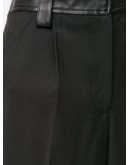leather waistband knee-length shorts