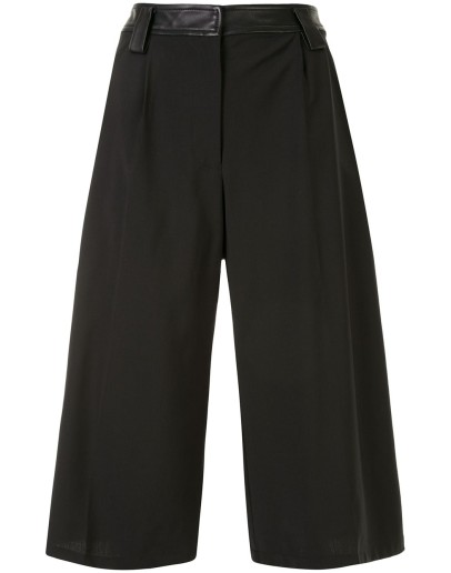 leather waistband knee-length shorts