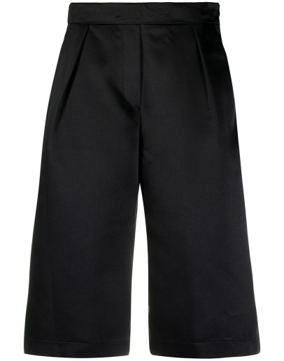 pleated knee-length shorts