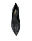 logo plaque pumps