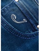 slim fit  jeans