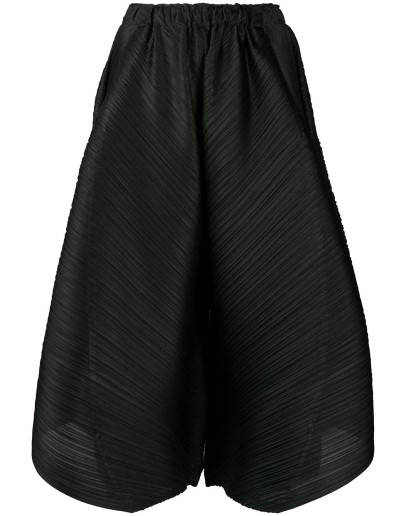 pleated wide leg shorts