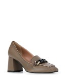 square toe chain detail pumps
