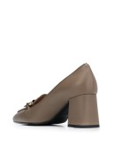 square toe chain detail pumps