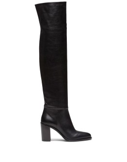 knee-length mid-heeled boots