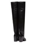 knee-length mid-heeled boots