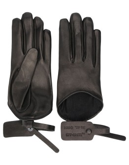 tag-detail gloves