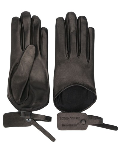 tag-detail gloves