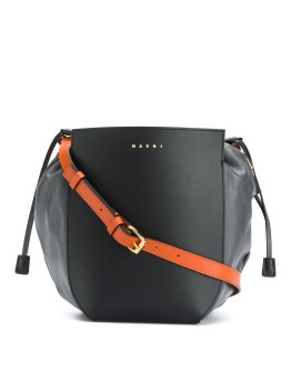 contrast strap bucket bag