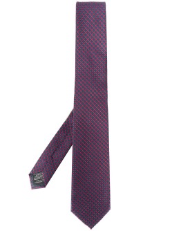 polka-dot tie