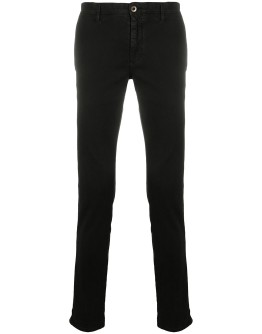 stretch-fit skinny jeans