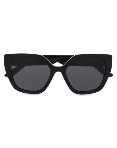oversized cat-eye sunglasses