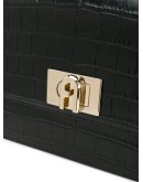 crocodile effect shoulder bag